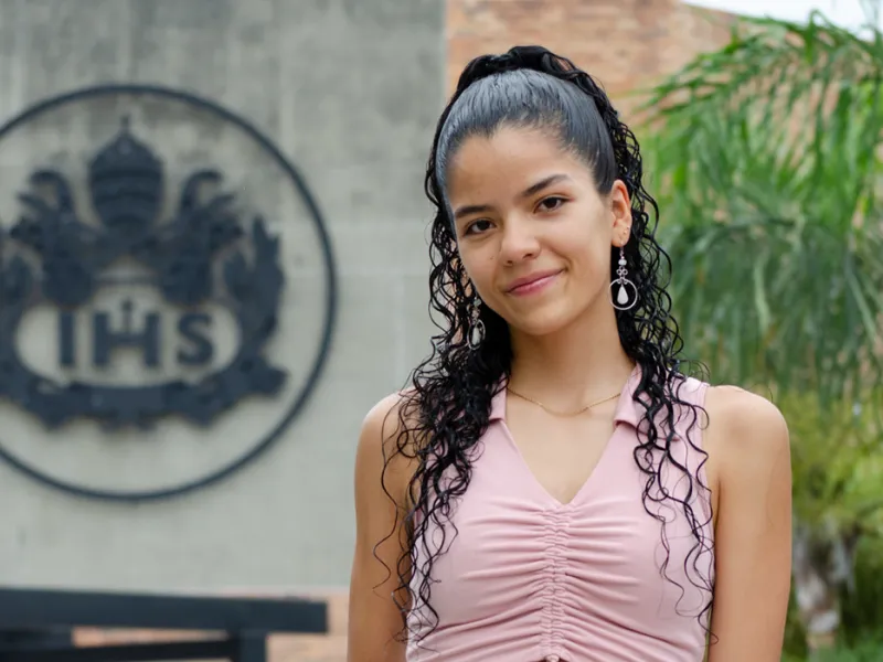 Laura Hernández, estudiante de Ingeniería Mecánica de la Javeriana Cali Laura Hernández, estudiante de Ingeniería Mecánica de la Javeriana Cali