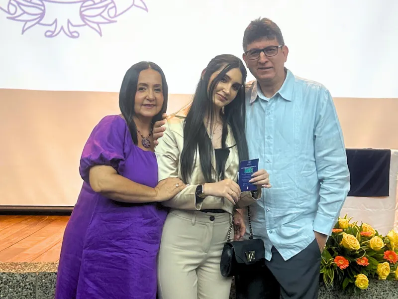 Doble titulación en Negocios Internacionales con la Universidad de Monterrey Doble titulación en Negocios Internacionales con la Universidad de Monterrey